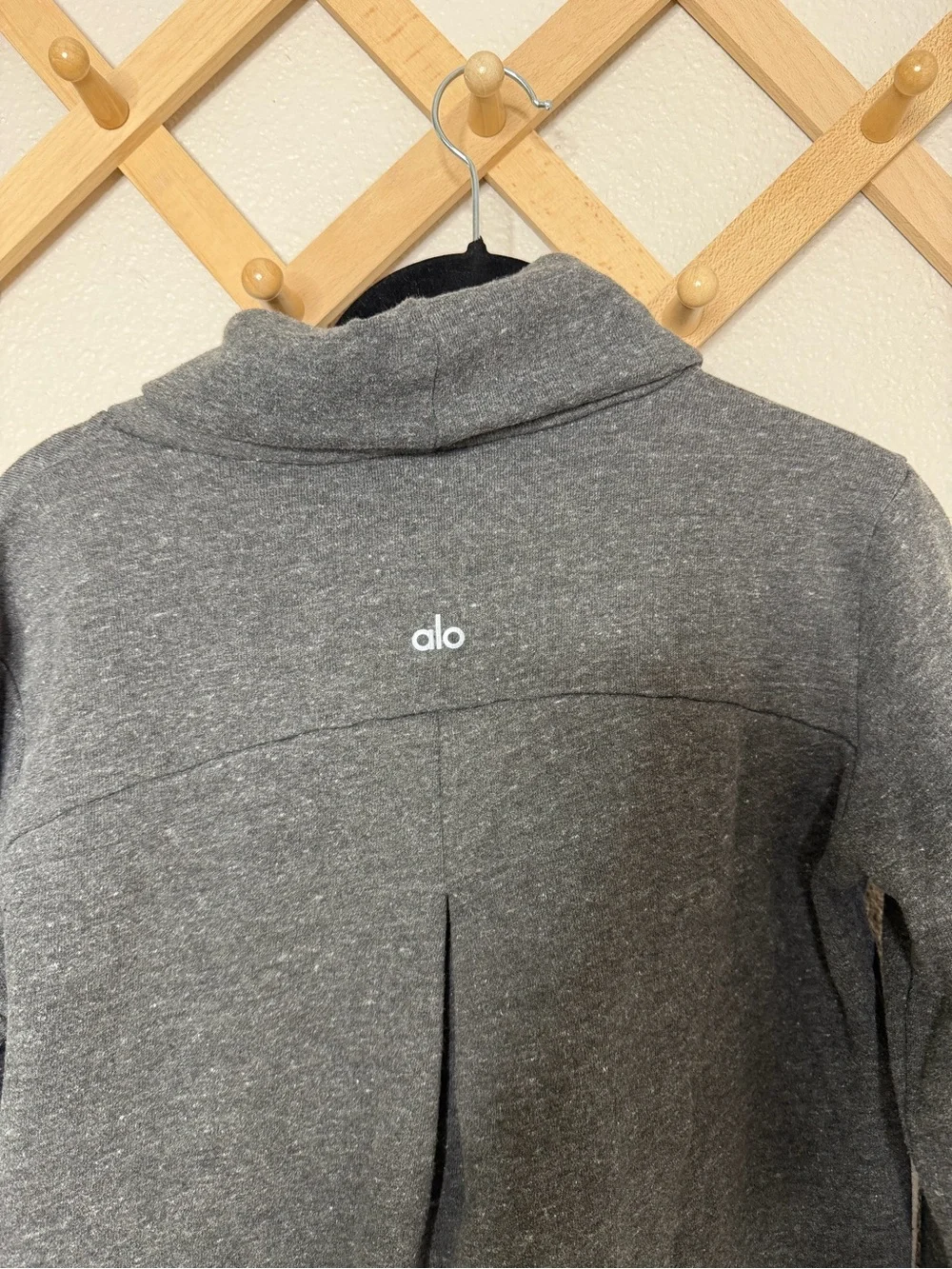 Alo Yoga Haze Cowl Neck Sweater Sz S